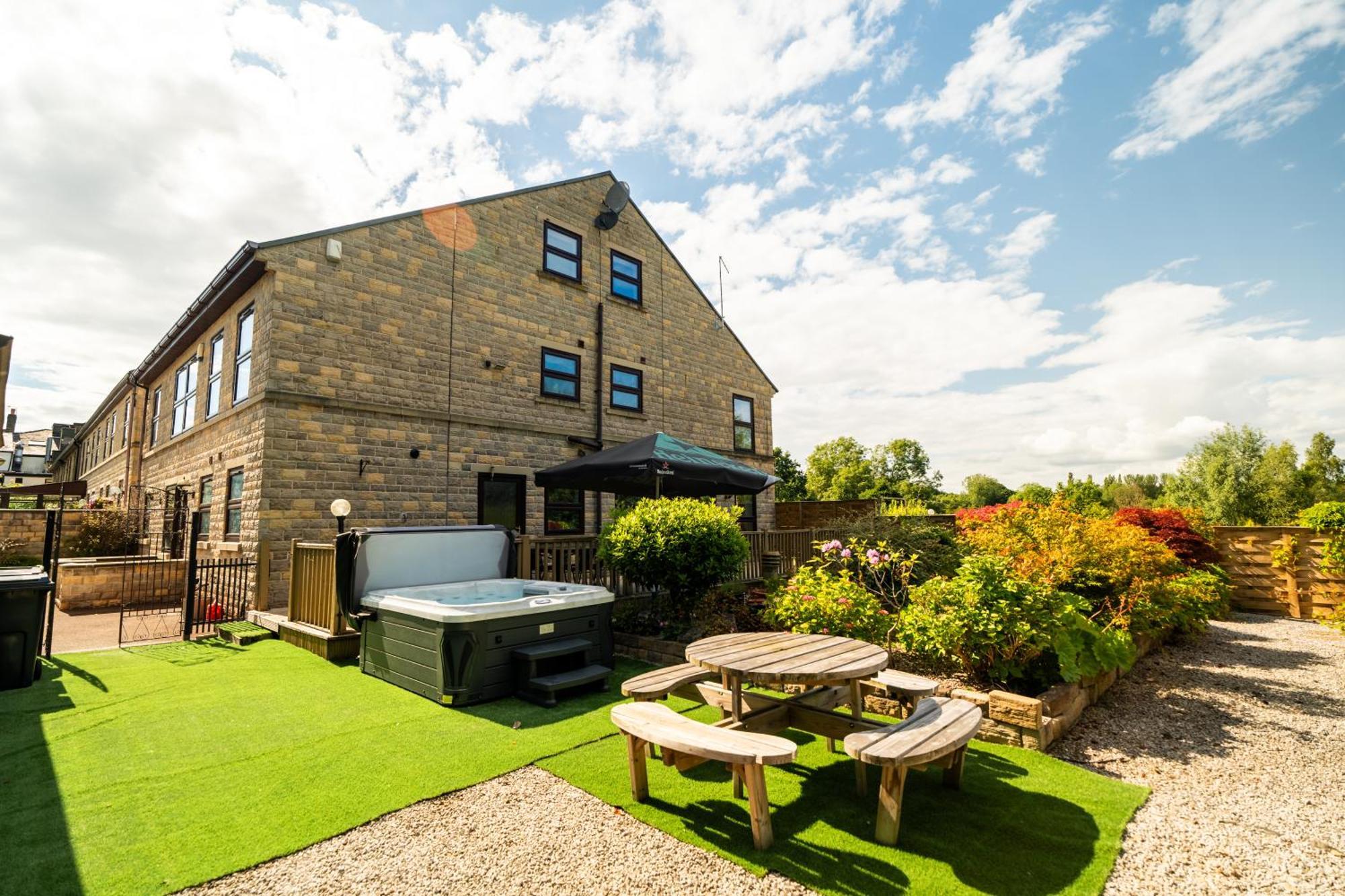 The House @ Sitwell Arms Hotel Renishaw Exterior photo